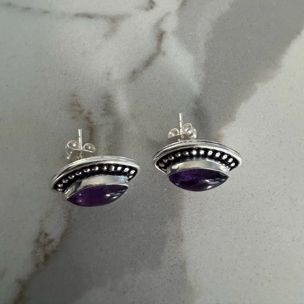 NWOT Sundance Cave Cavern Earrings, Amethyst, Sterling Silver